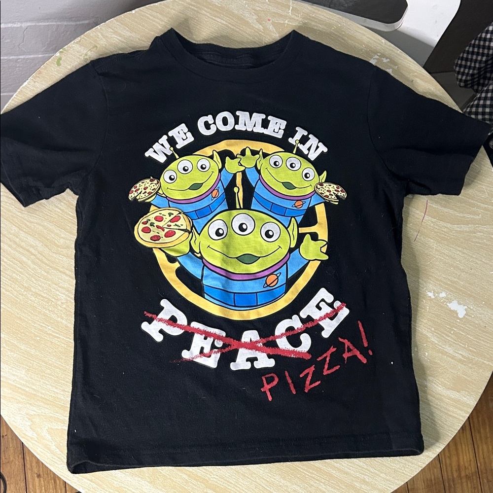 We come in peace AKA pizza- Feat. Toy Story aliens